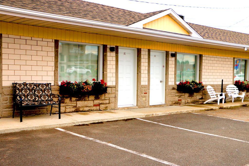 Motel Centre-Ville Montmagny Exterior photo